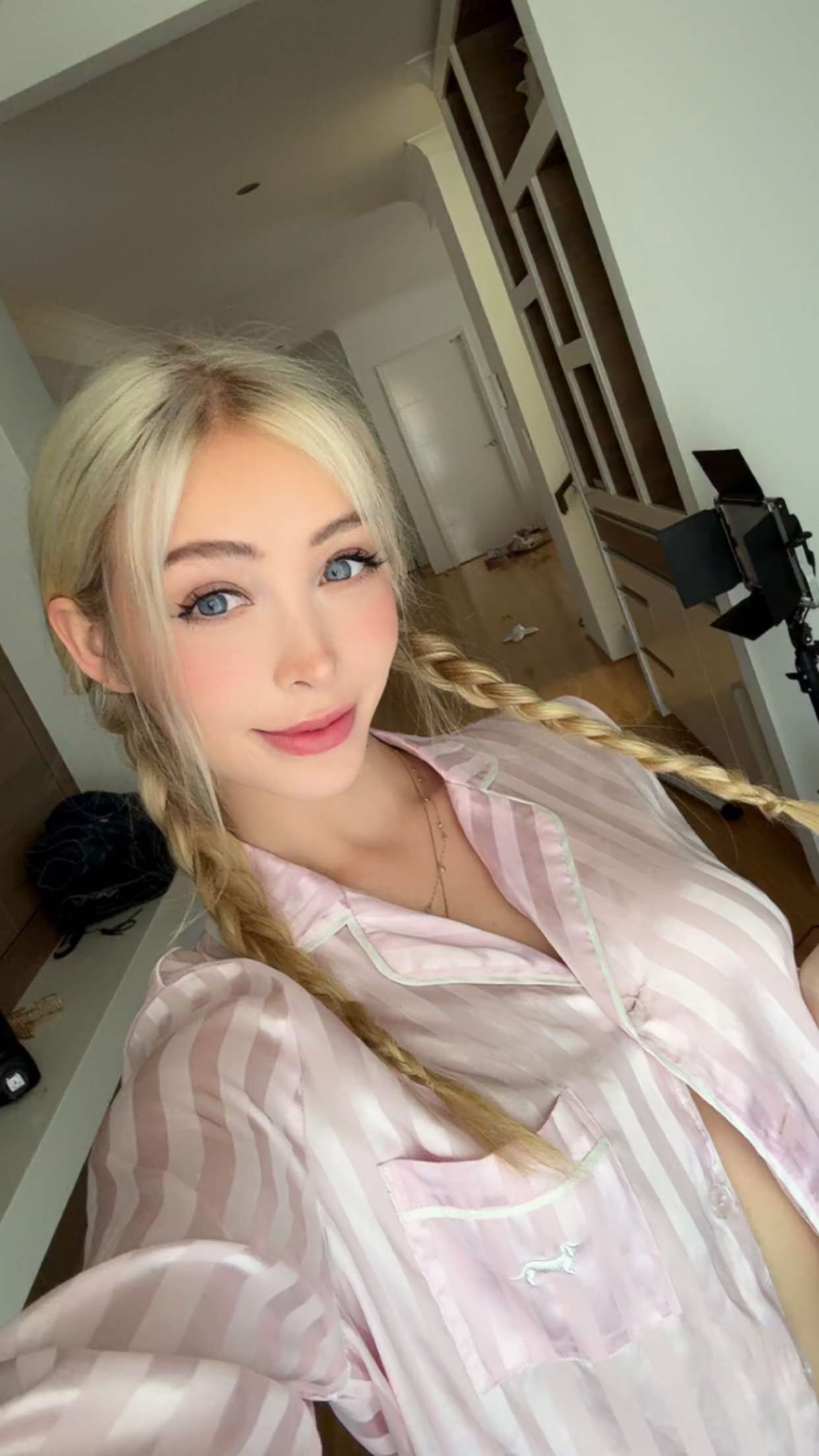 emxllouise snapchat image archive image