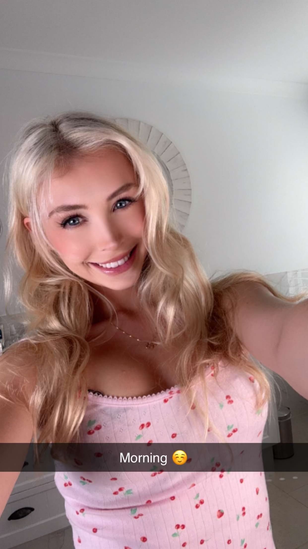 emxllouise snapchat image archive image