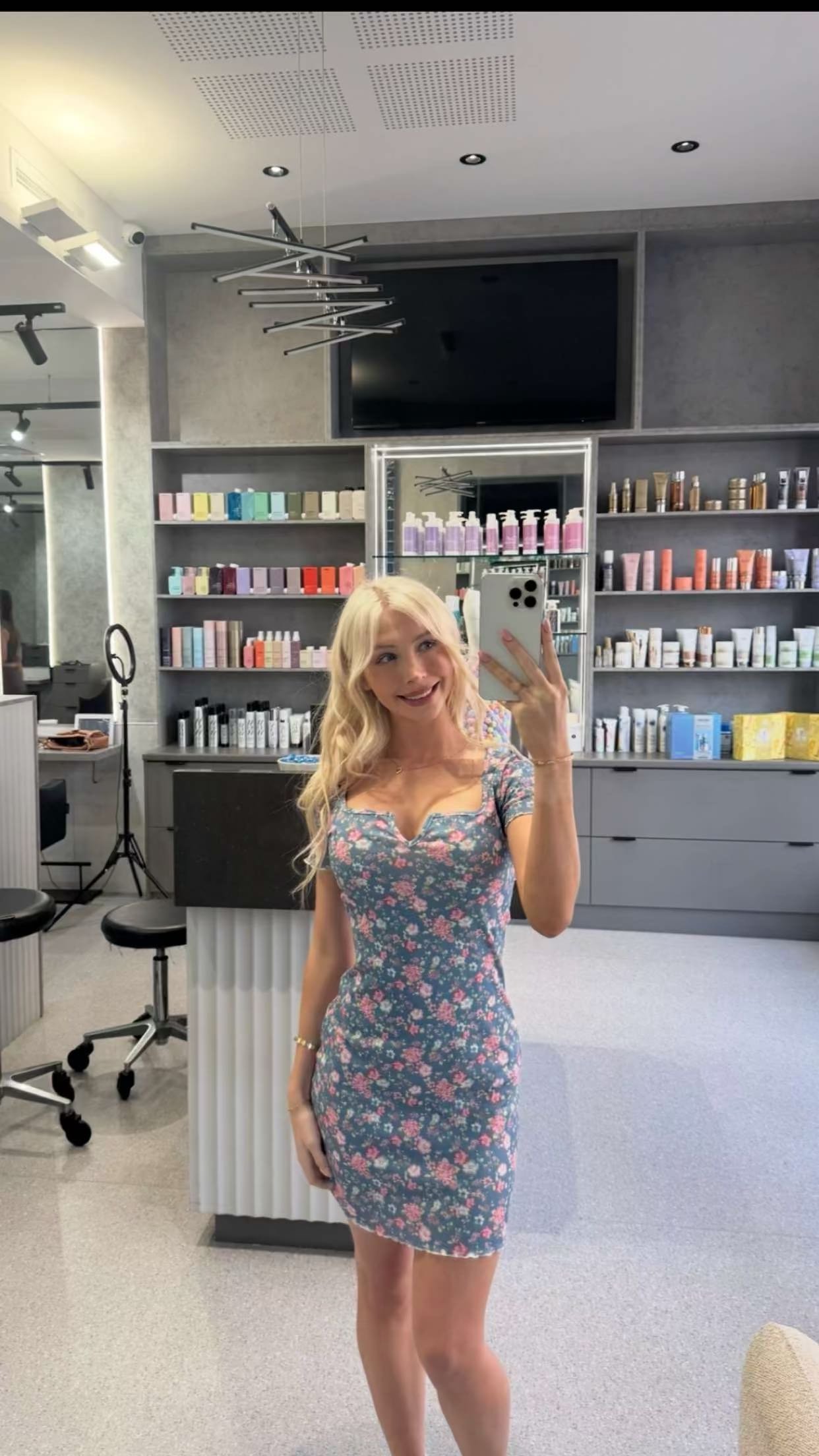 emxllouise snapchat image archive image