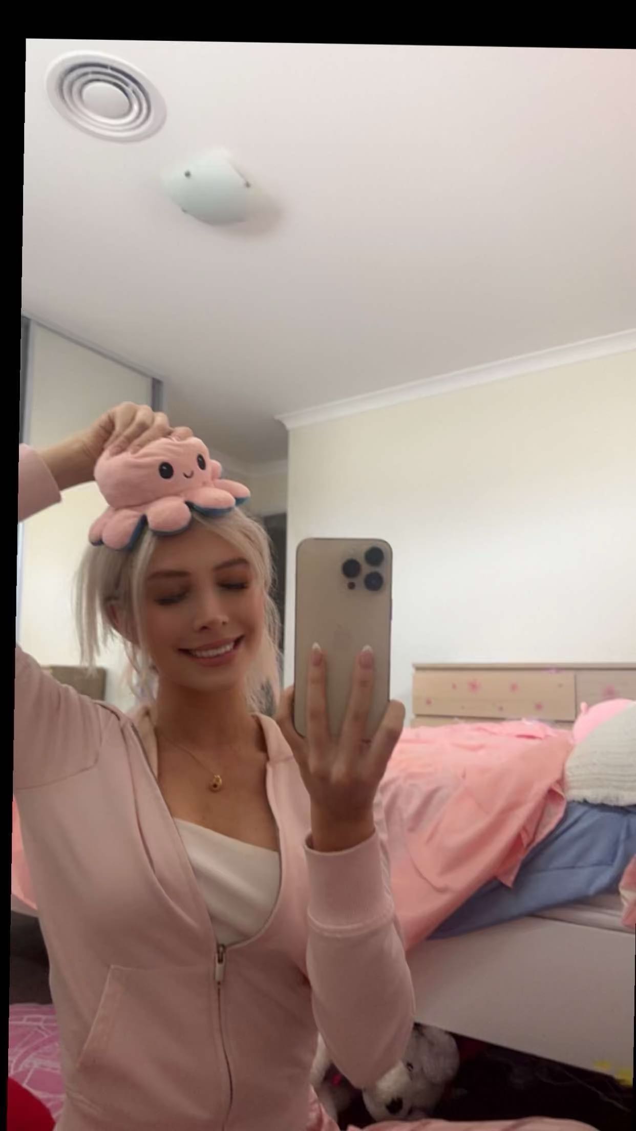 emxllouise snapchat image archive image