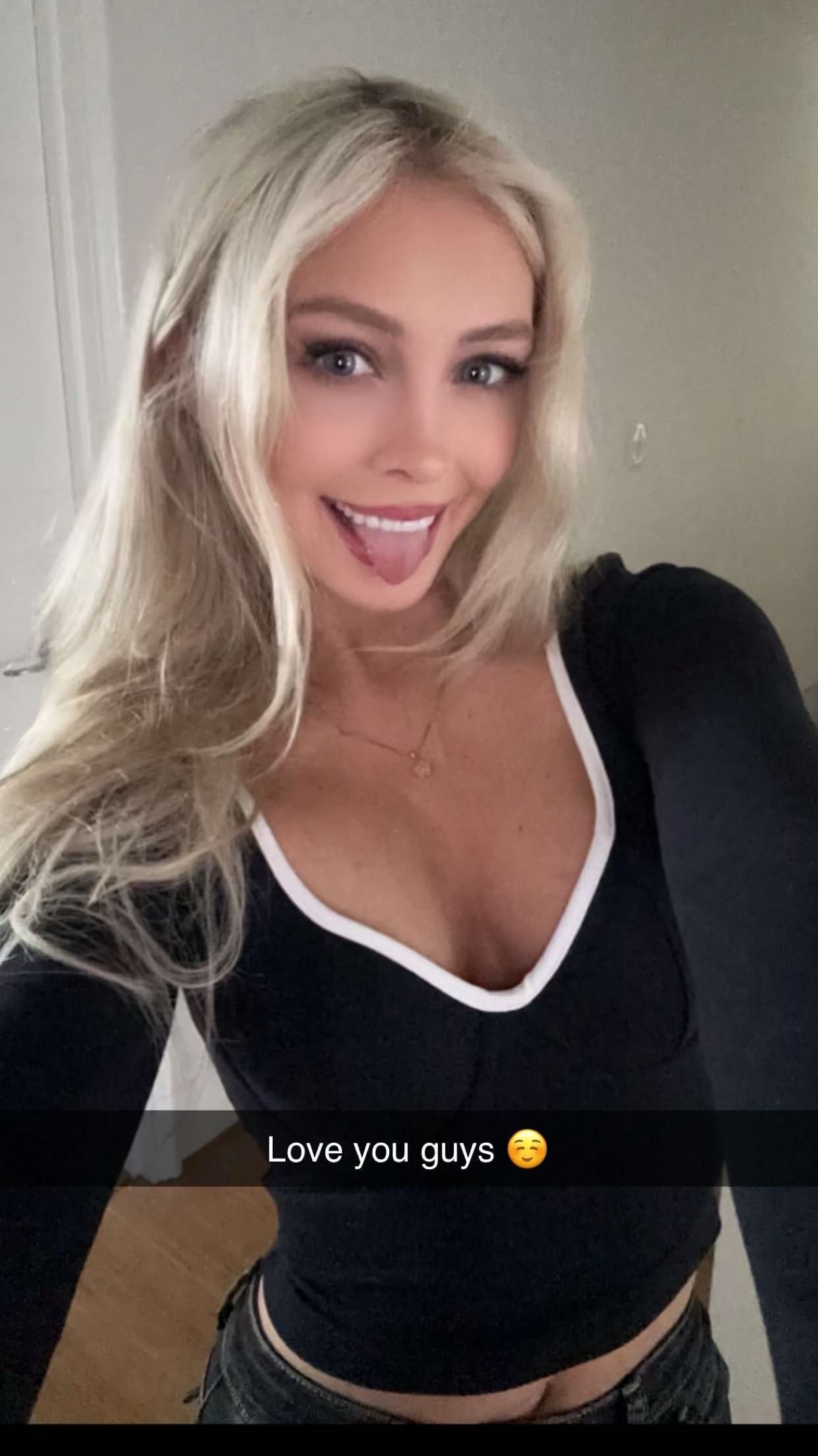 emxllouise snapchat image archive image