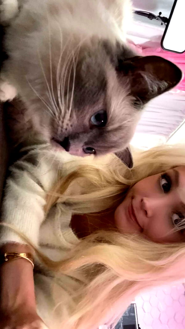 emxllouise image ~ Altpins