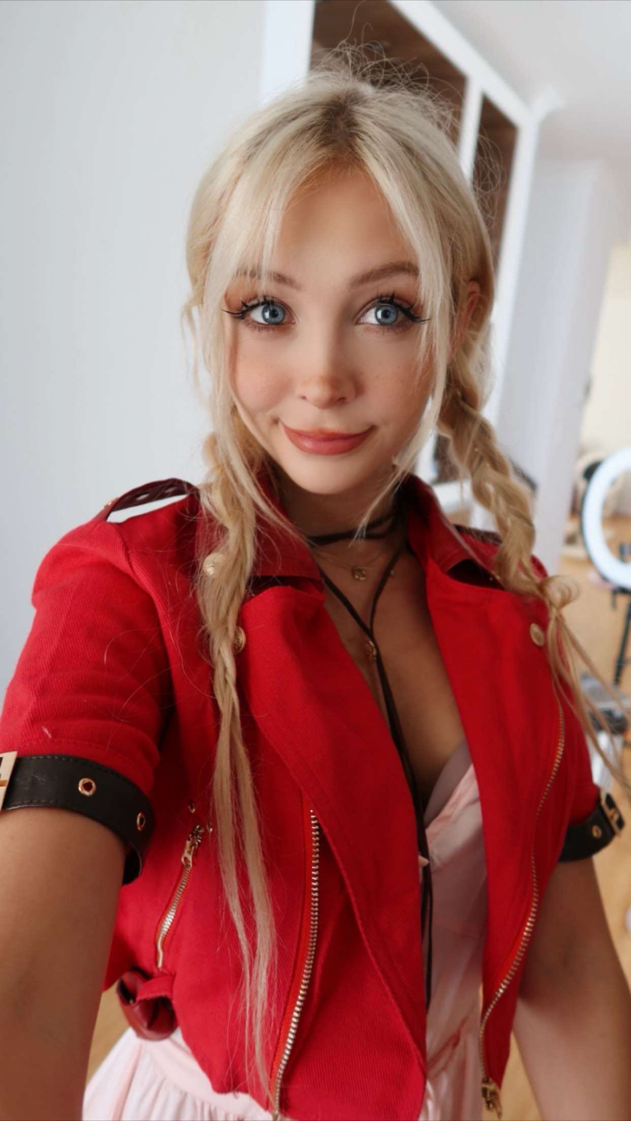 emxllouise snapchat image archive image