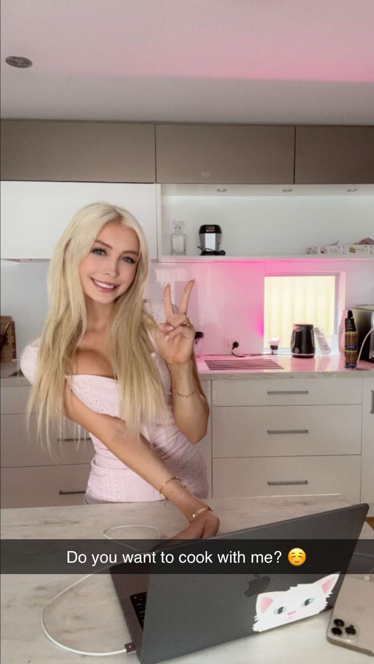 emxllouise snapchat image archive image