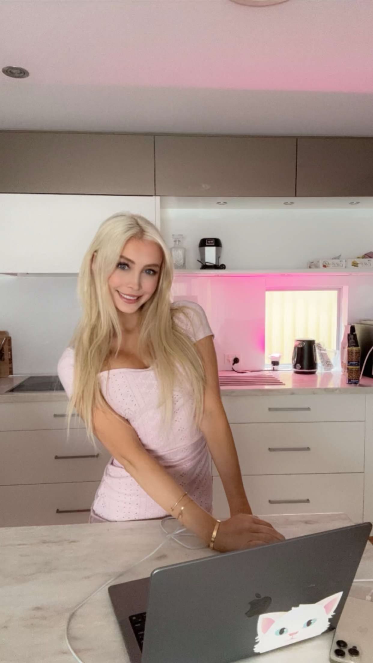 emxllouise snapchat image archive image