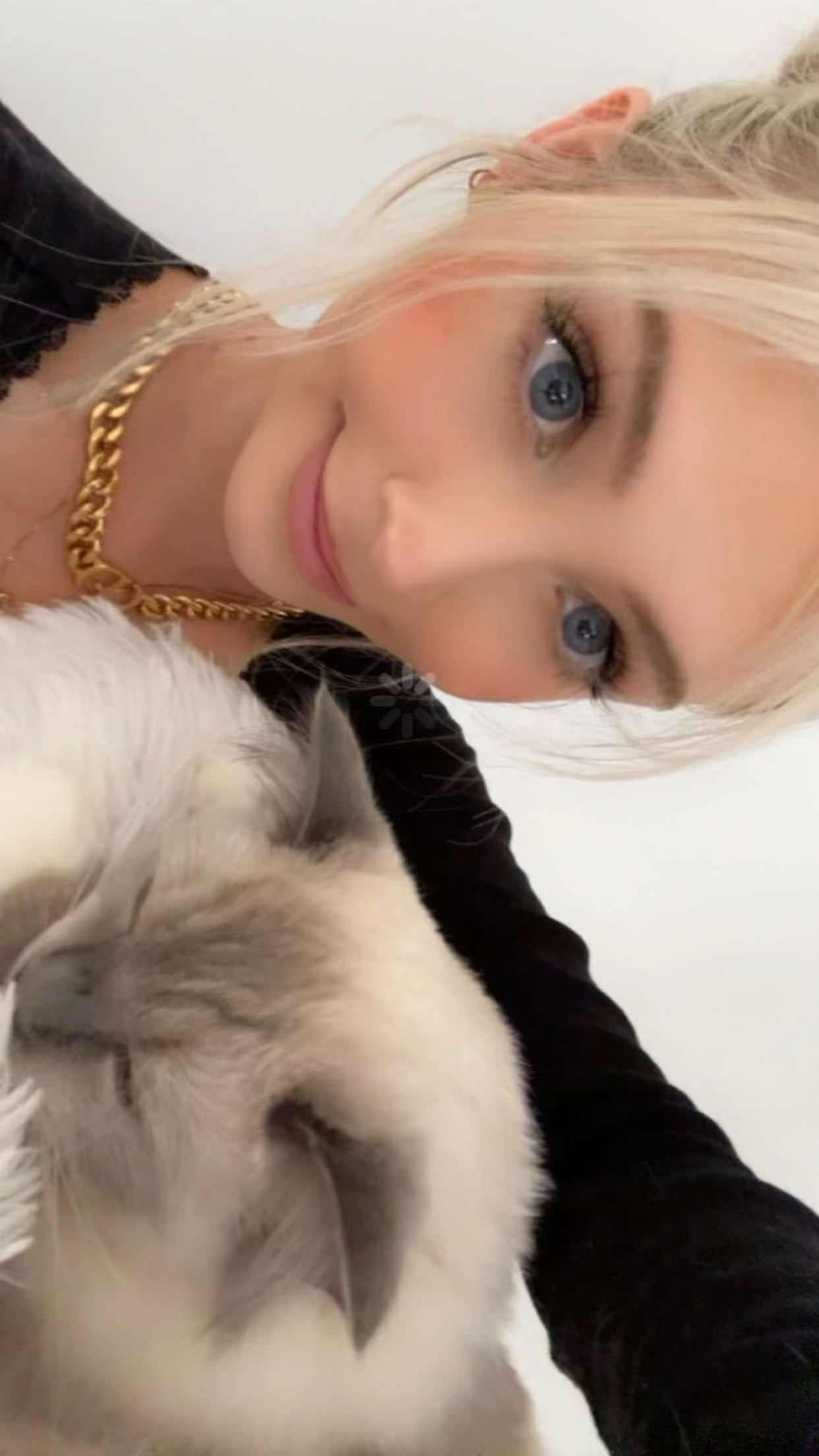 emxllouise snapchat image archive image