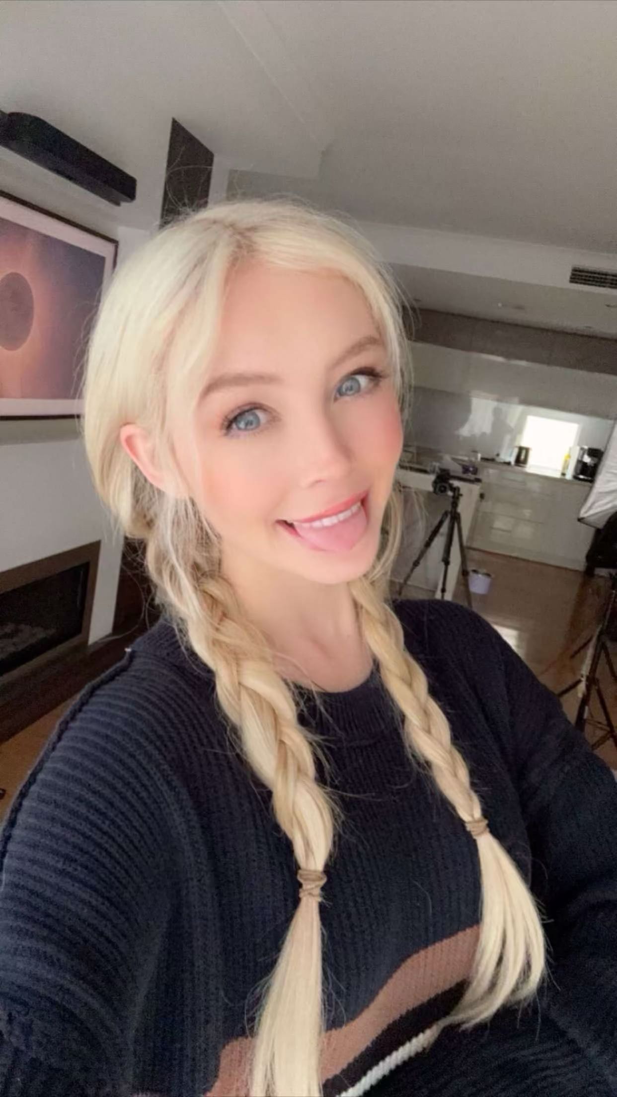 emxllouise snapchat image archive image