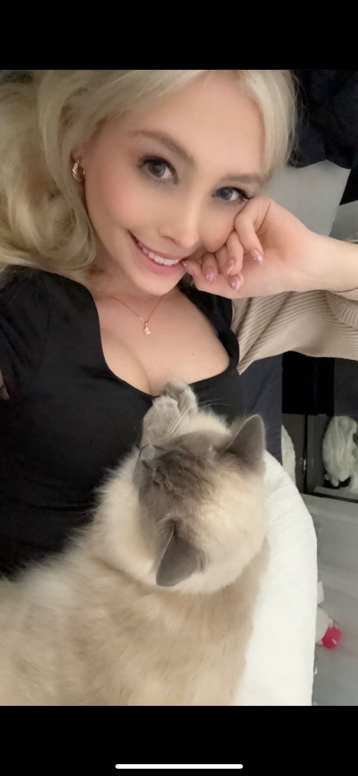 emxllouise snapchat image archive image