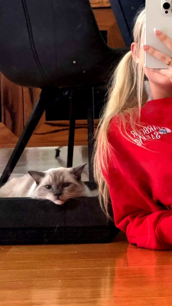 emxllouise image ~ Altpins