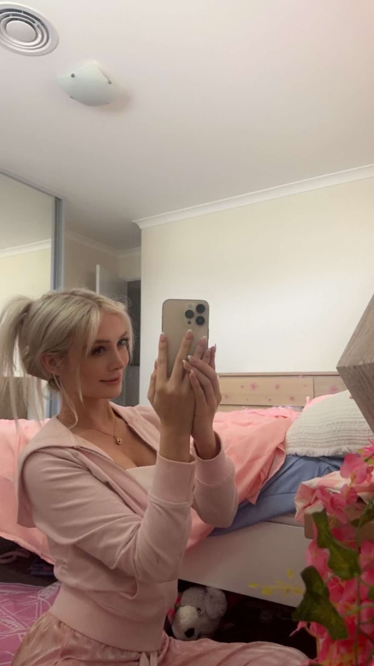 emxllouise snapchat image archive image