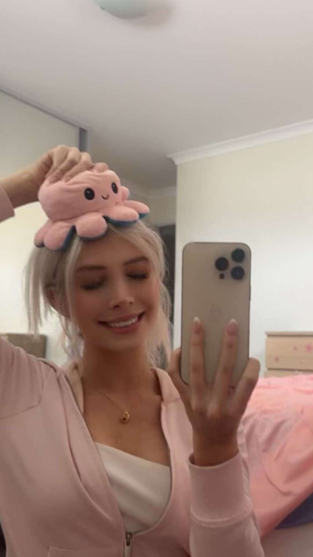 emxllouise snapchat image archive image