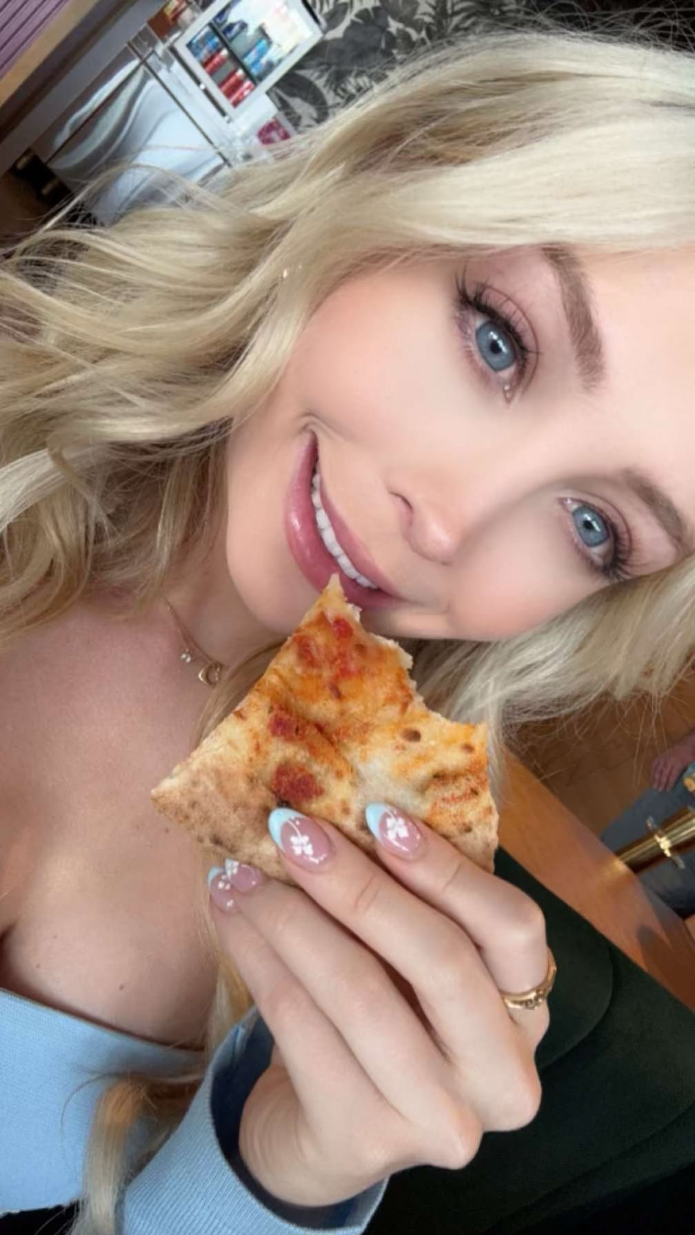 emxllouise snapchat image archive image