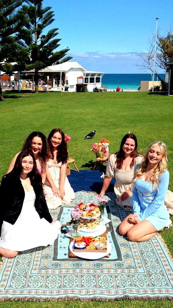 emxllouise image ~ Altpins