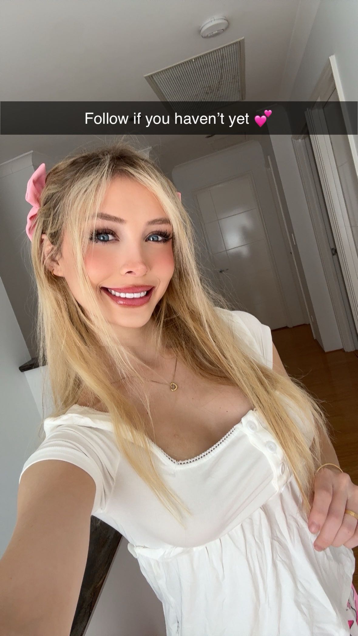 emxllouise snapchat image archive image