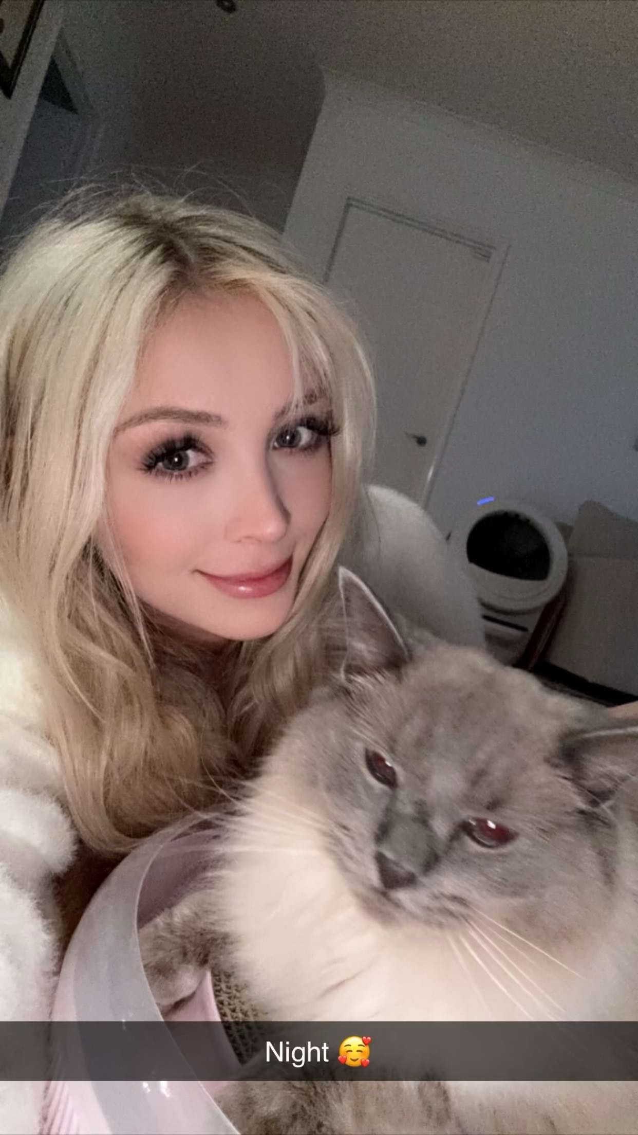 emxllouise snapchat image archive image