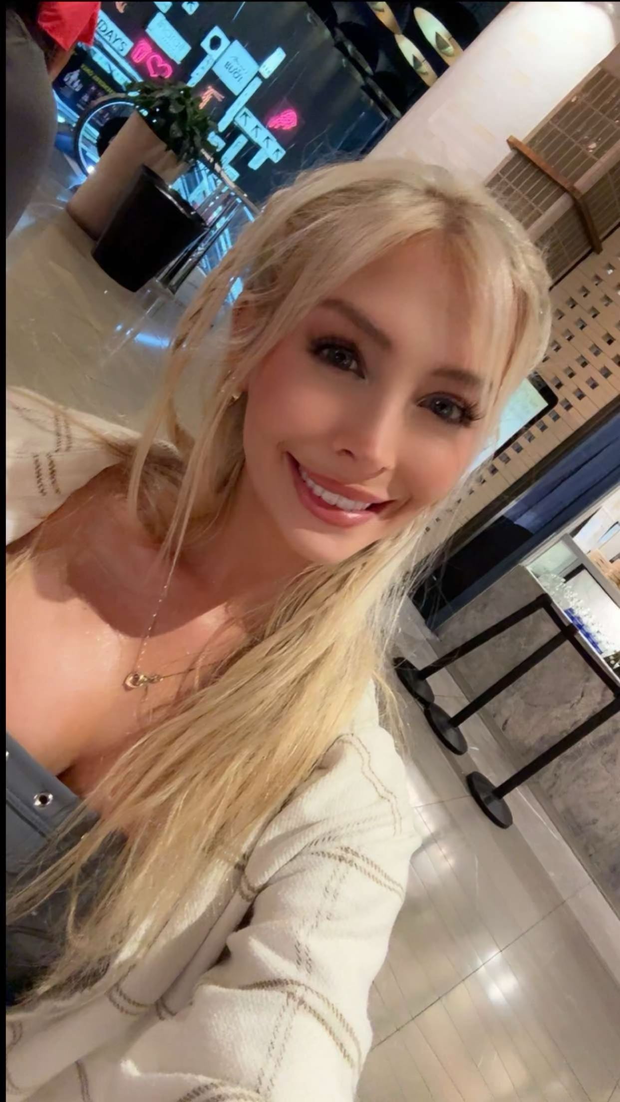 emxllouise snapchat image archive image