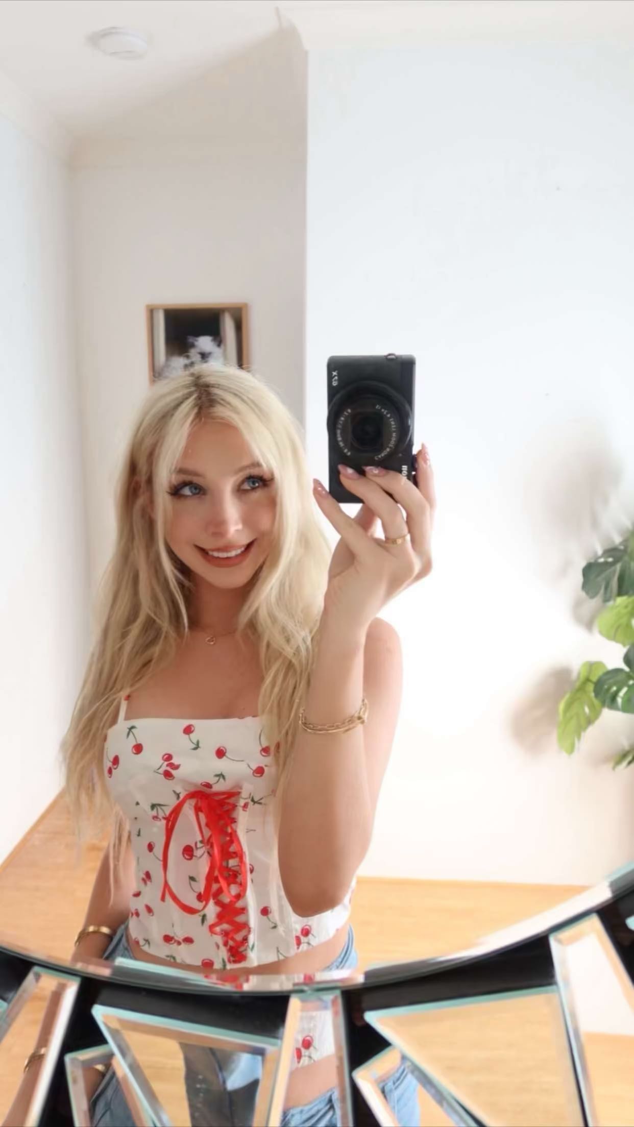 emxllouise snapchat image archive image