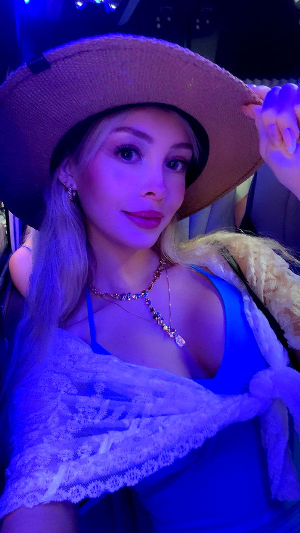 emxllouise image ~ Altpins