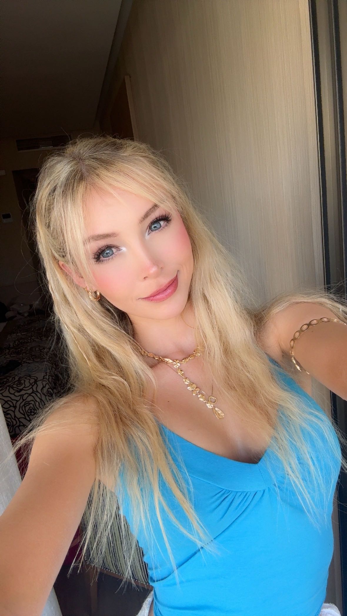 emxllouise snapchat image archive image