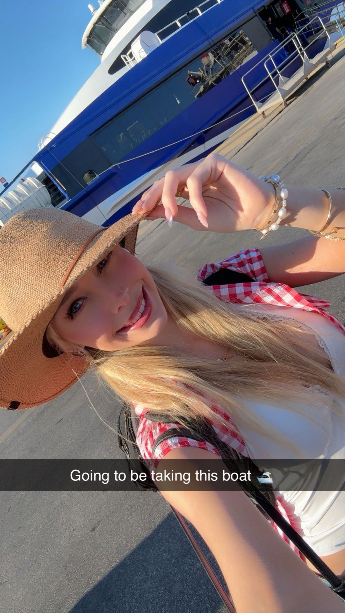 emxllouise snapchat image archive image