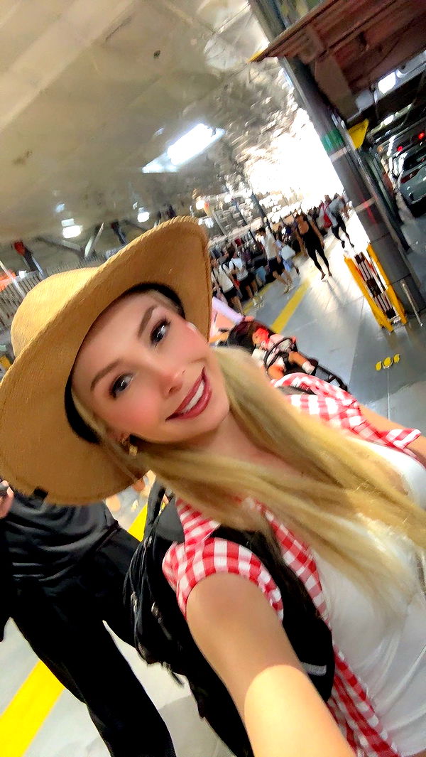 emxllouise image ~ Altpins