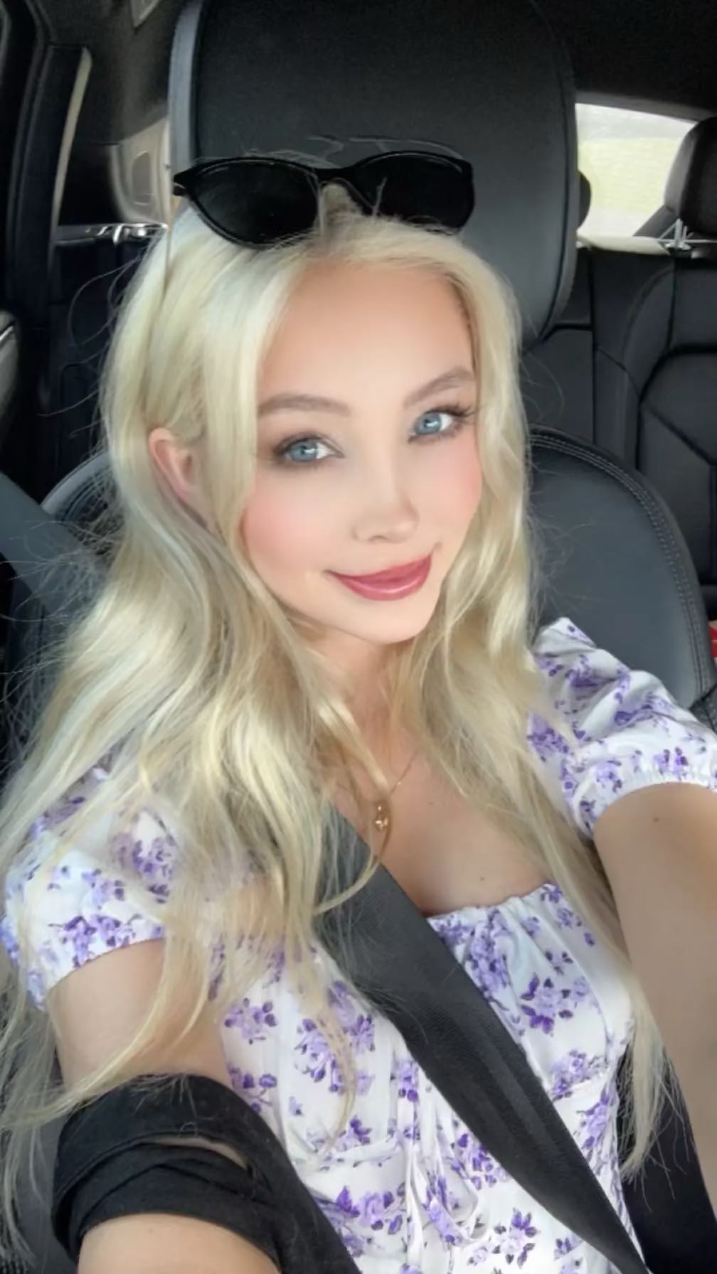 emxllouise snapchat image archive image