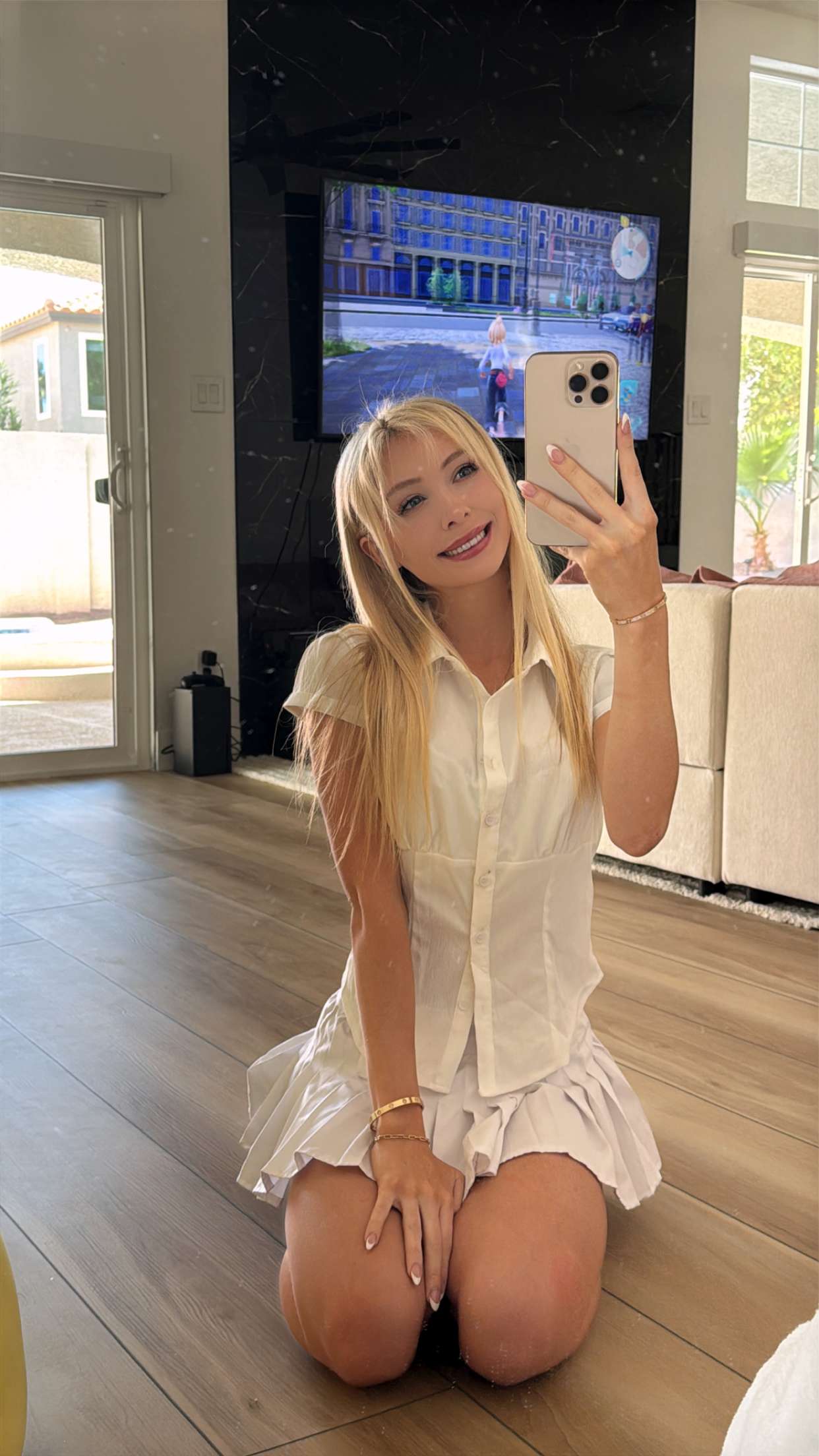 emxllouise snapchat image archive image