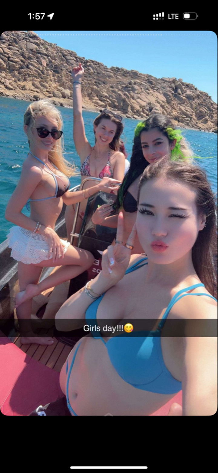 emxllouise snapchat image archive image