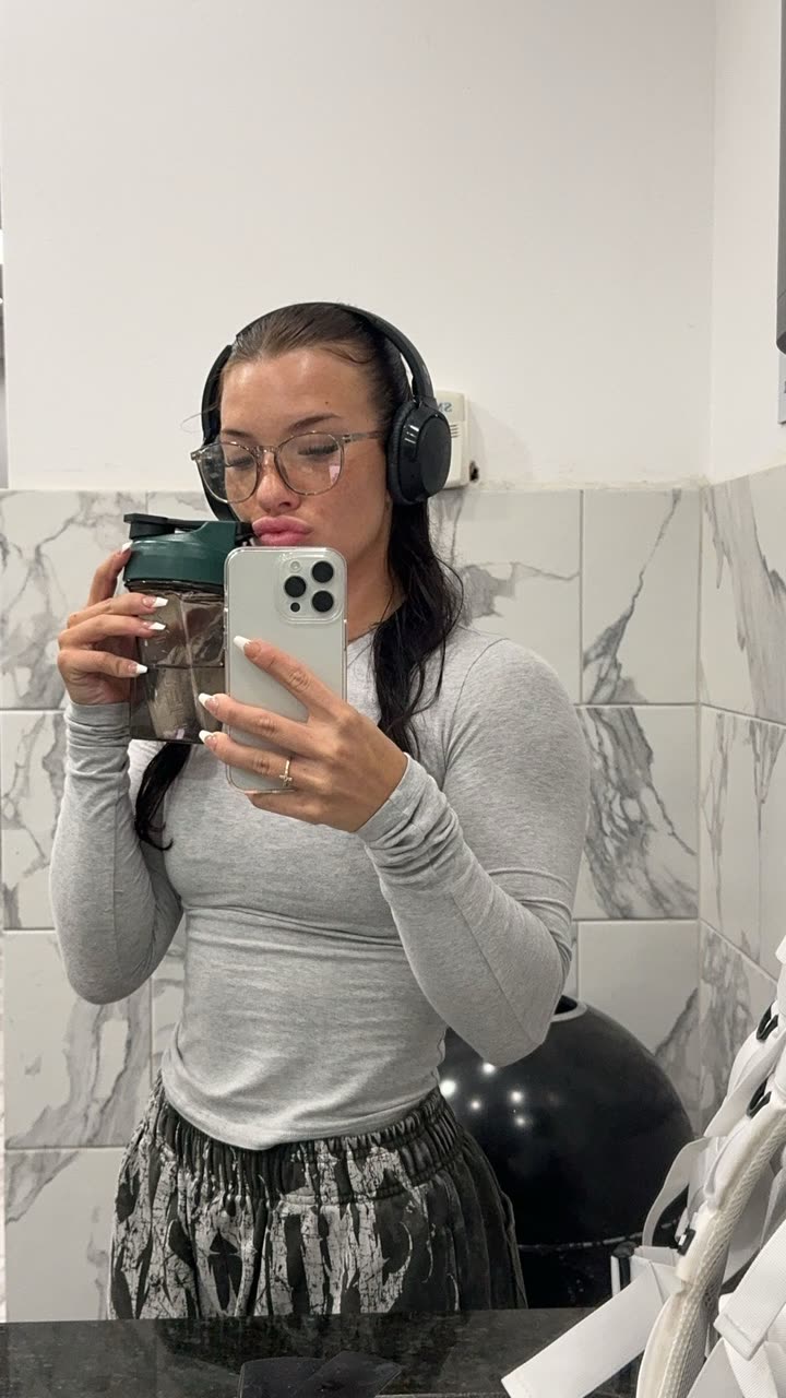 fionamaefit snapchat image archive image