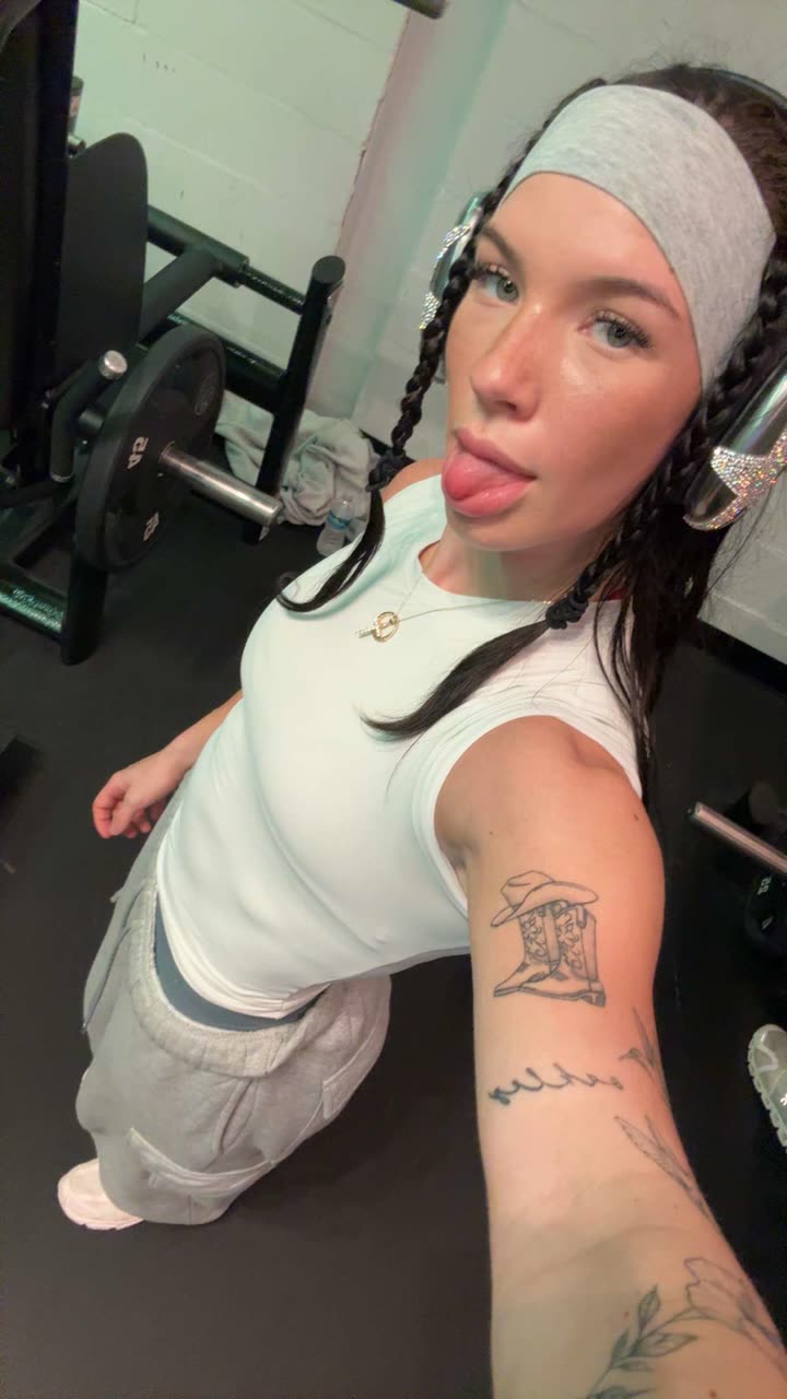 fionamaefit snapchat image archive image