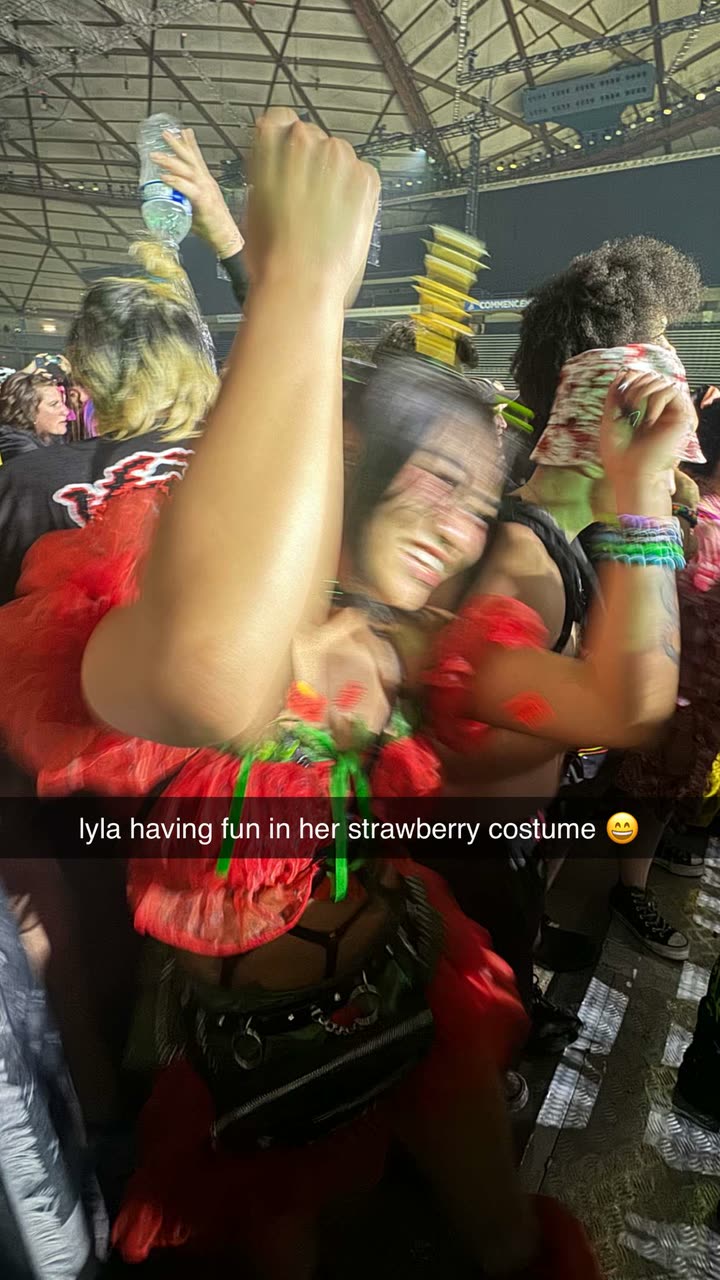 fionamaefit snapchat image archive image