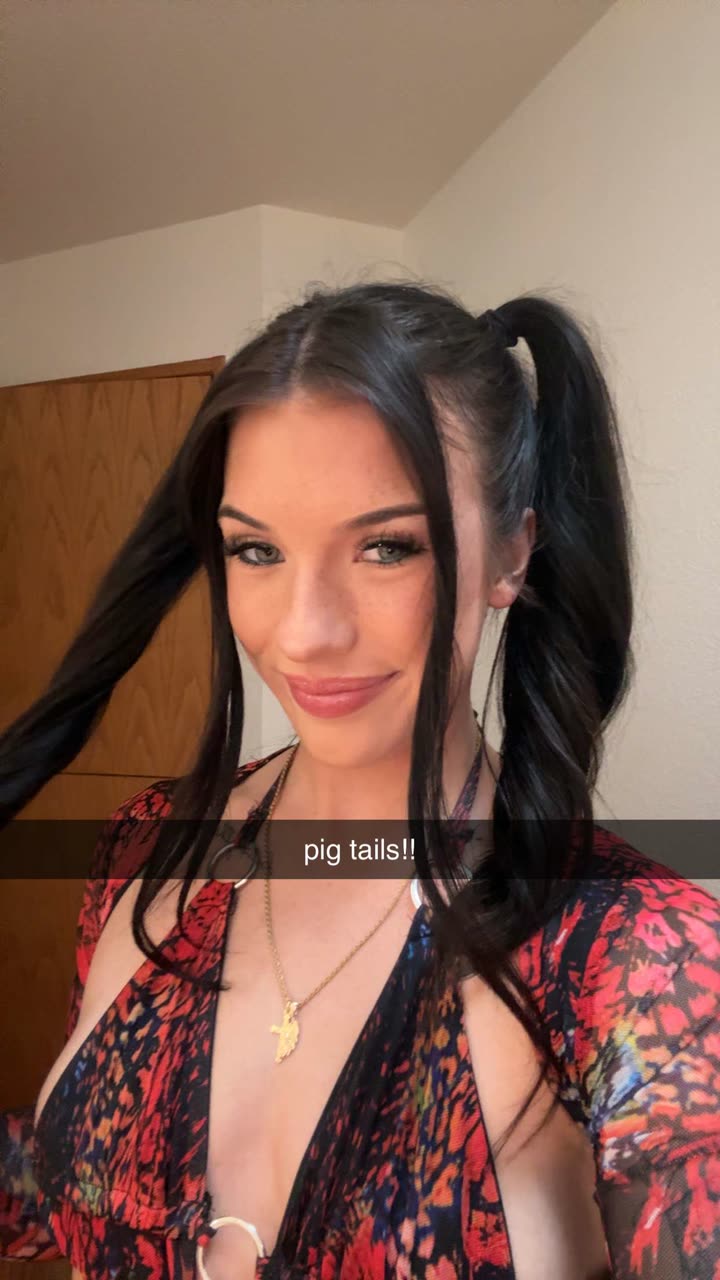 fionamaefit snapchat image archive image