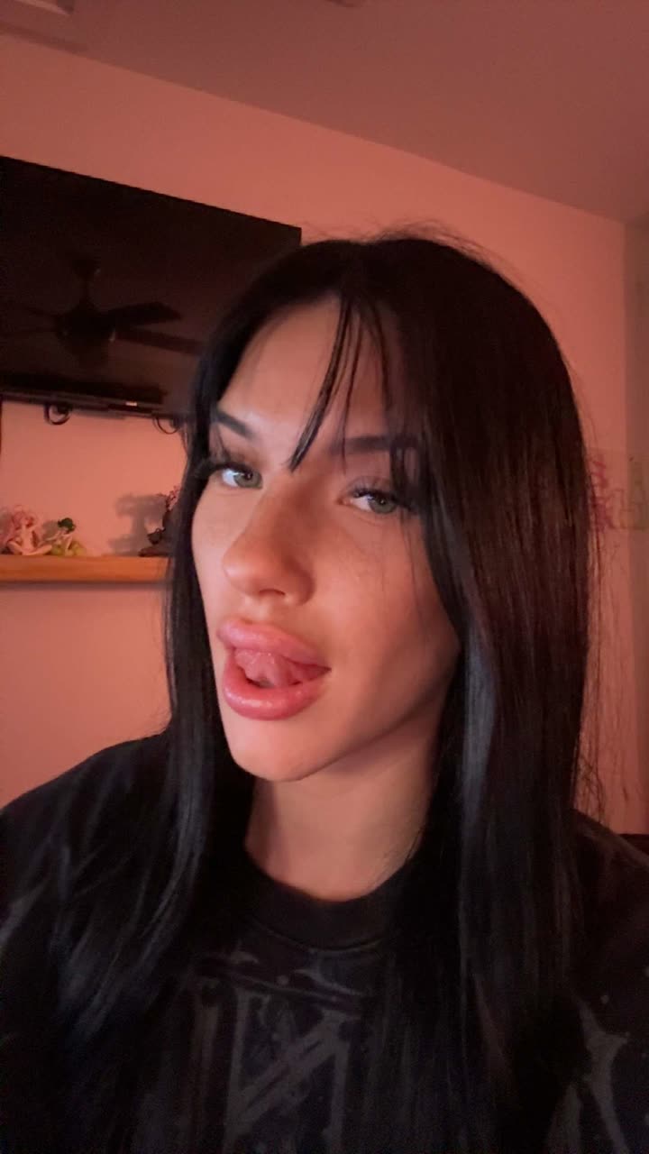 fionamaefit snapchat image archive image