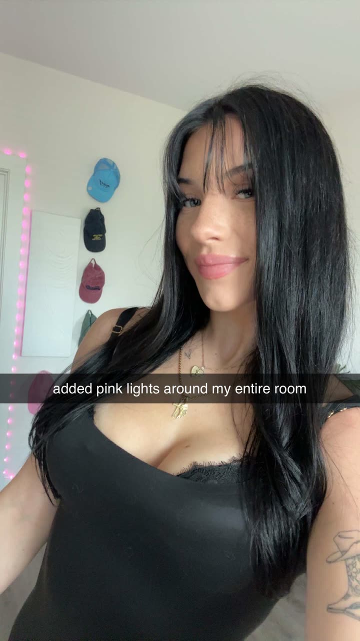 fionamaefit snapchat image archive image