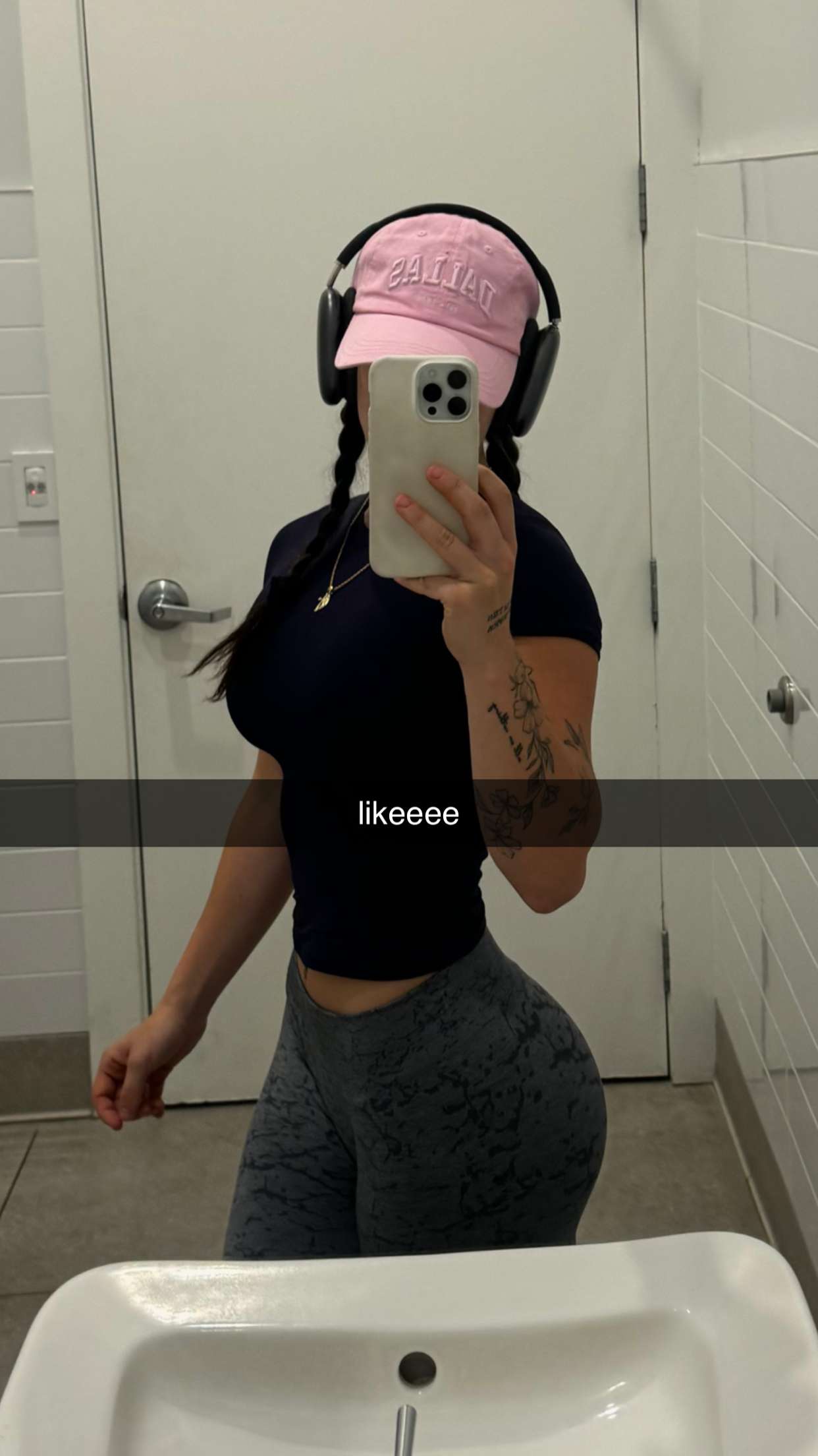 fionamaefit snapchat image archive image