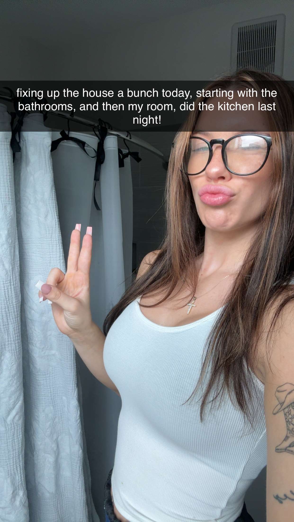 fionamaefit snapchat image archive image