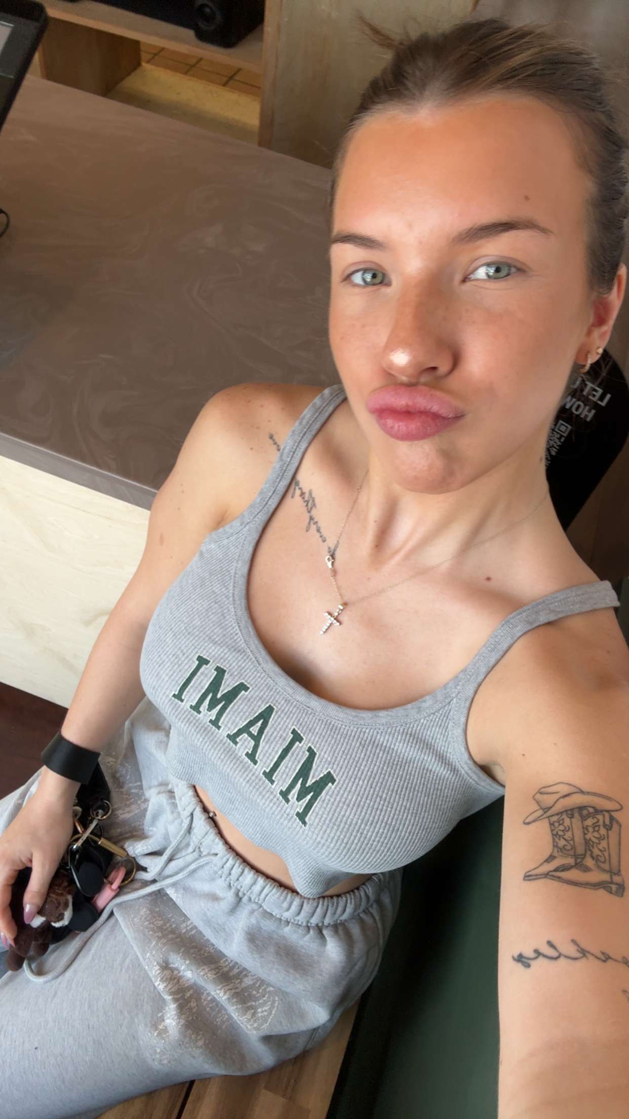 fionamaefit snapchat image archive image