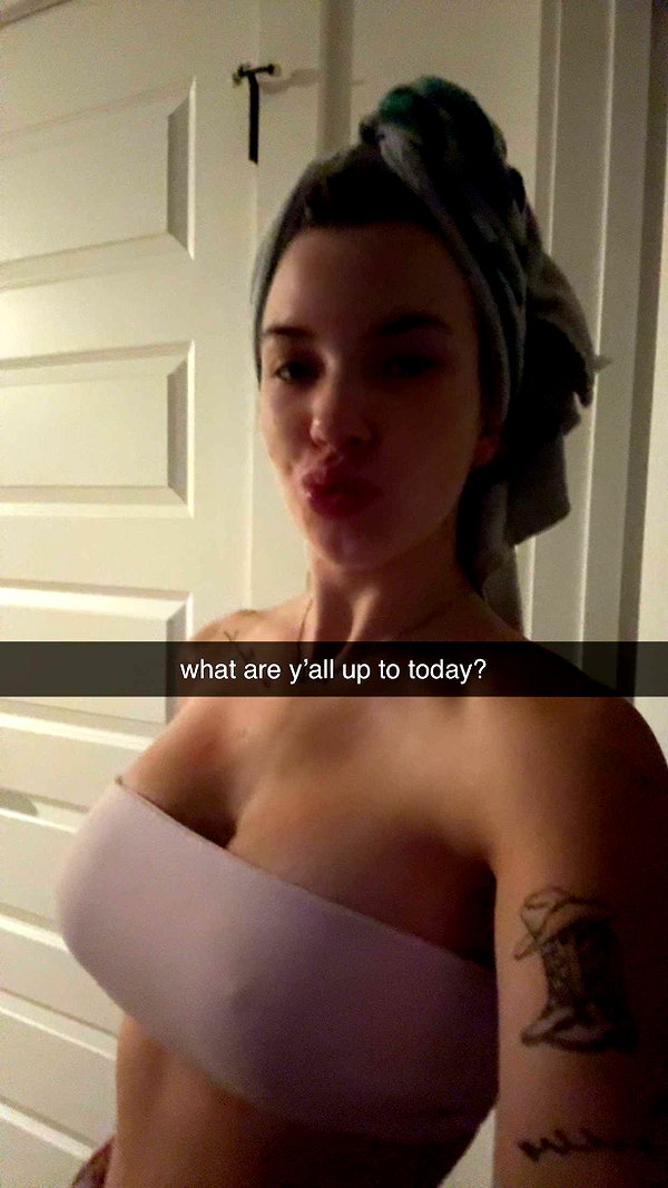 fionamaefit snapchat image archive image