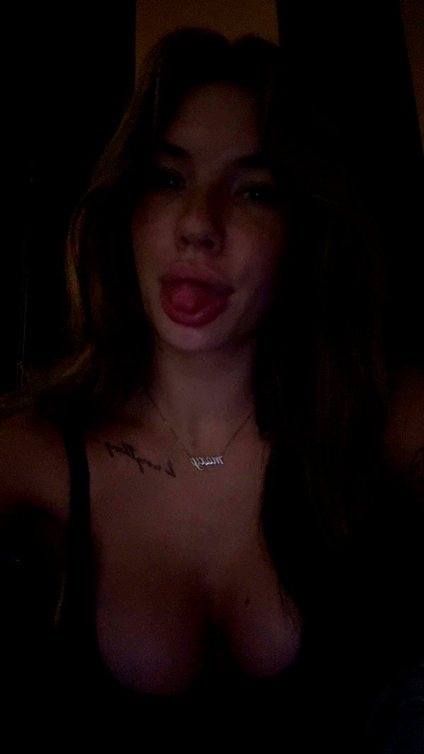 fionamaefit snapchat image archive image