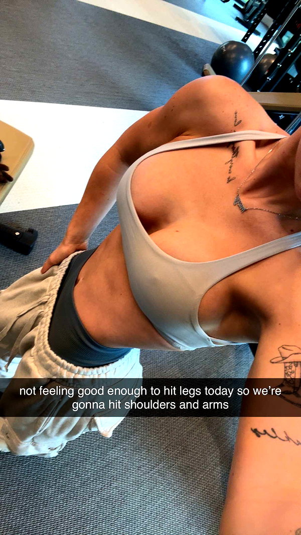 fionamaefit snapchat image archive image
