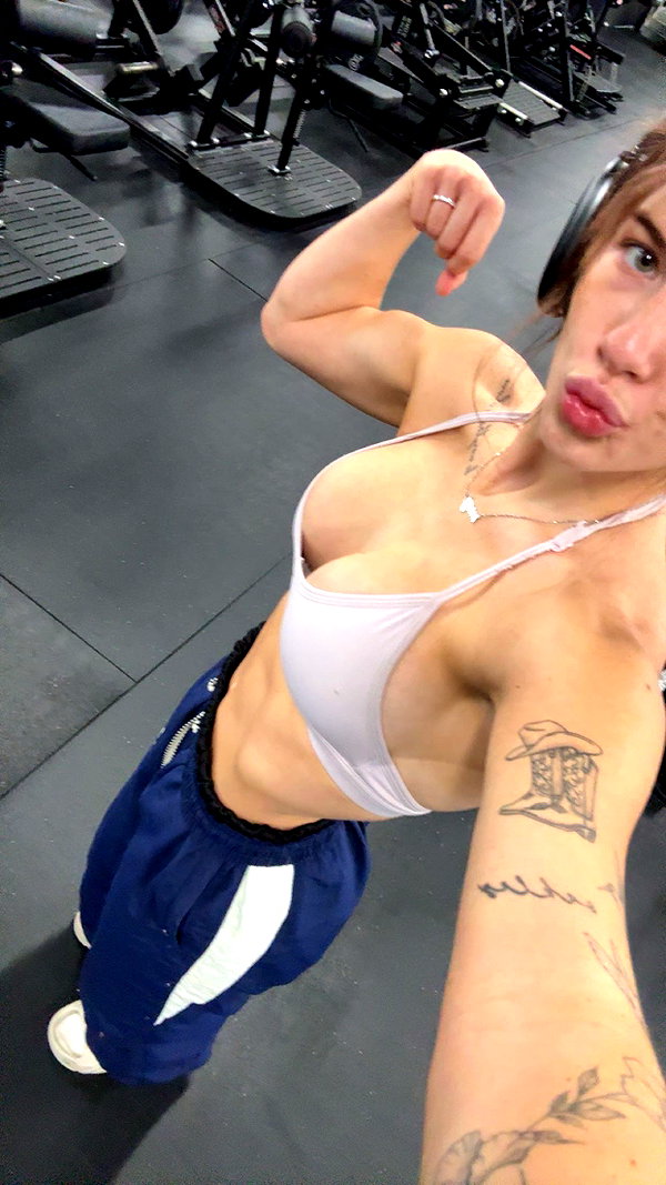 fionamaefit snapchat image archive image