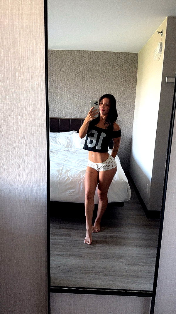 fionamaefit snapchat image archive image