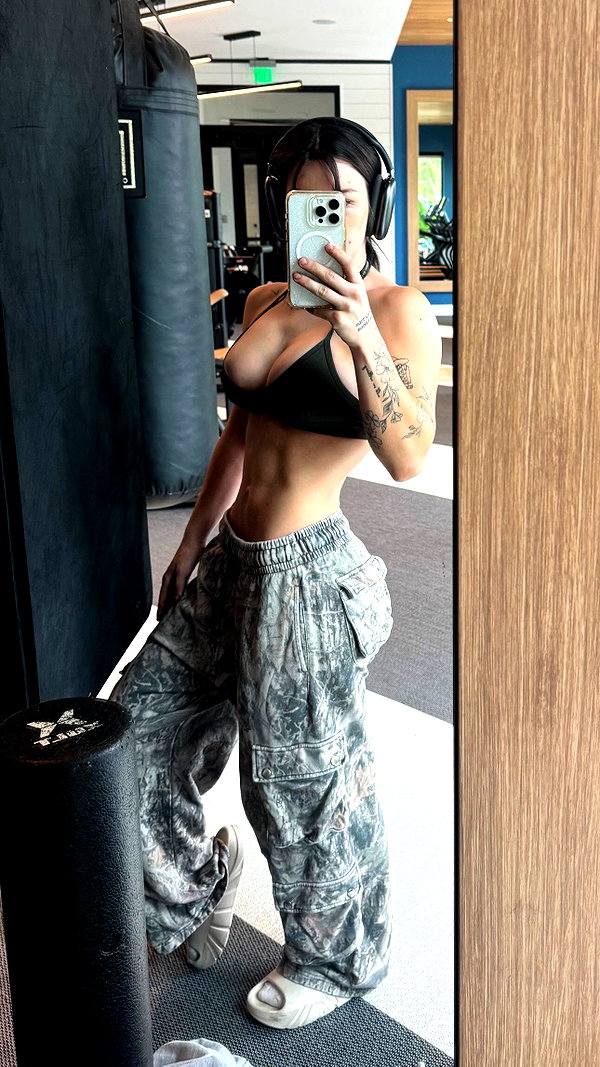 fionamaefit snapchat image archive image