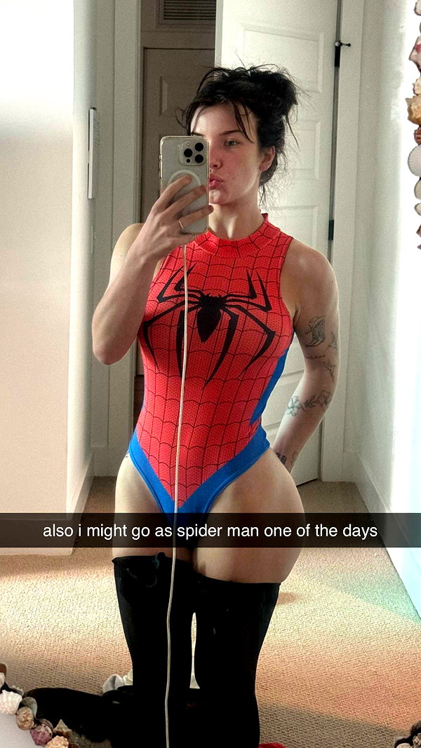 fionamaefit snapchat image archive image