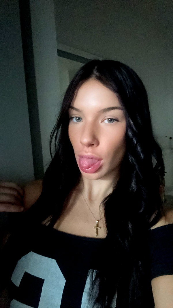 fionamaefit snapchat image archive image