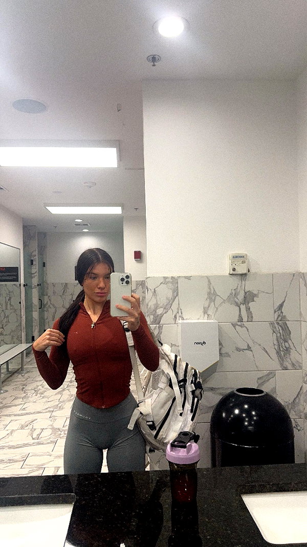 fionamaefit snapchat image archive image