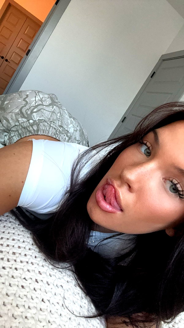 fionamaefit snapchat image archive image