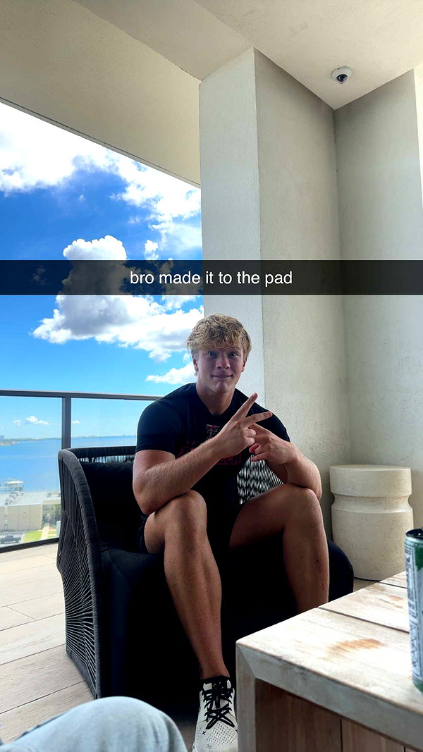 fionamaefit snapchat image archive image