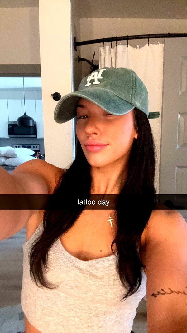 fionamaefit snapchat image archive image