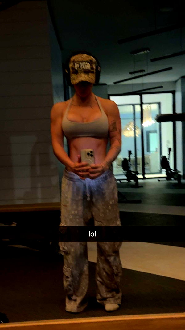 fionamaefit snapchat image archive image